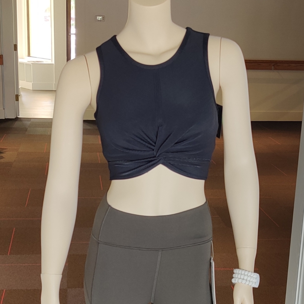 Onzie Crop